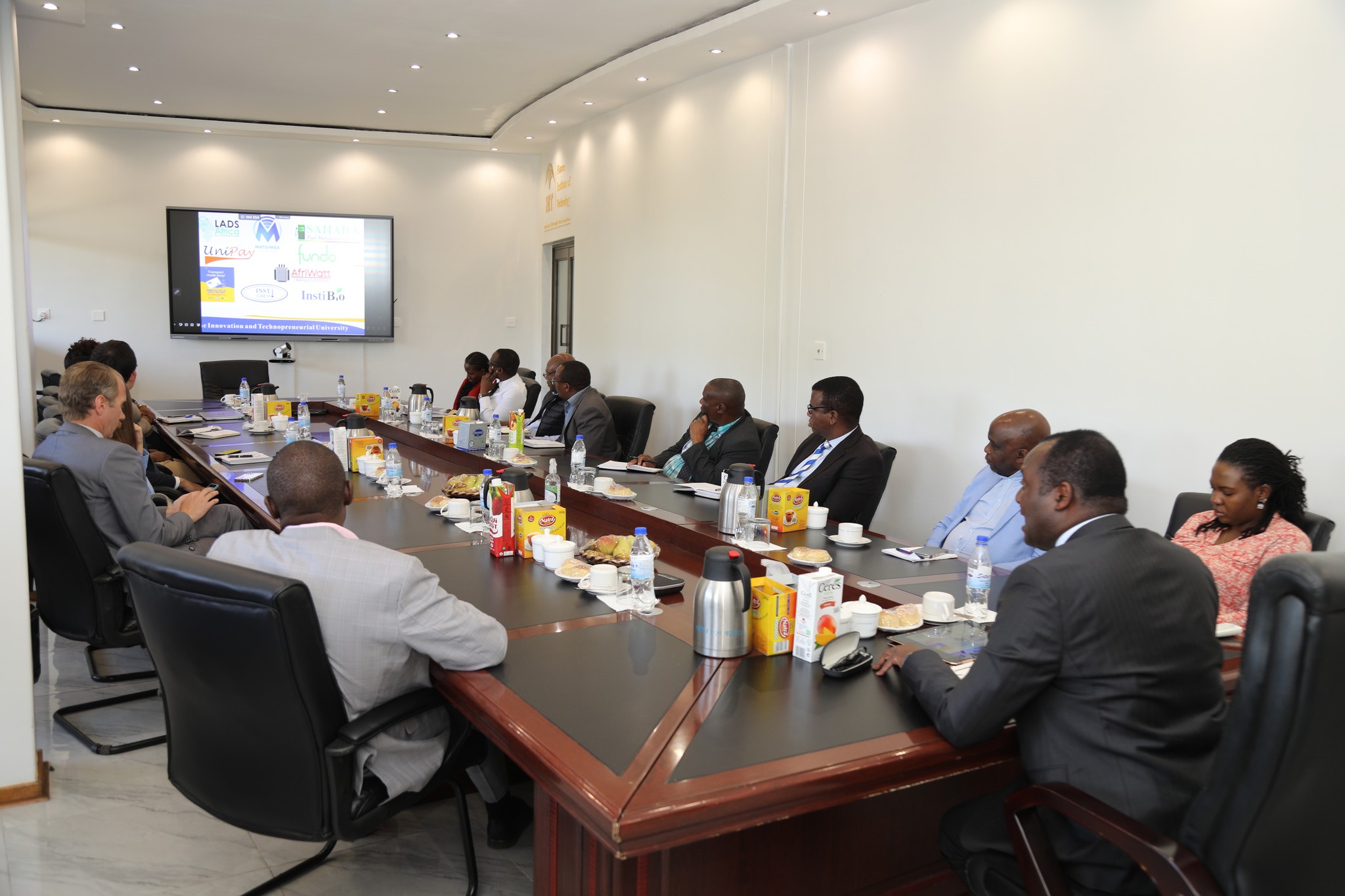 Read more about the article RUSSIAN HSE DELEGATION EXPLORES COLLABORATIVE OPPORTUNITIES WITH HIT