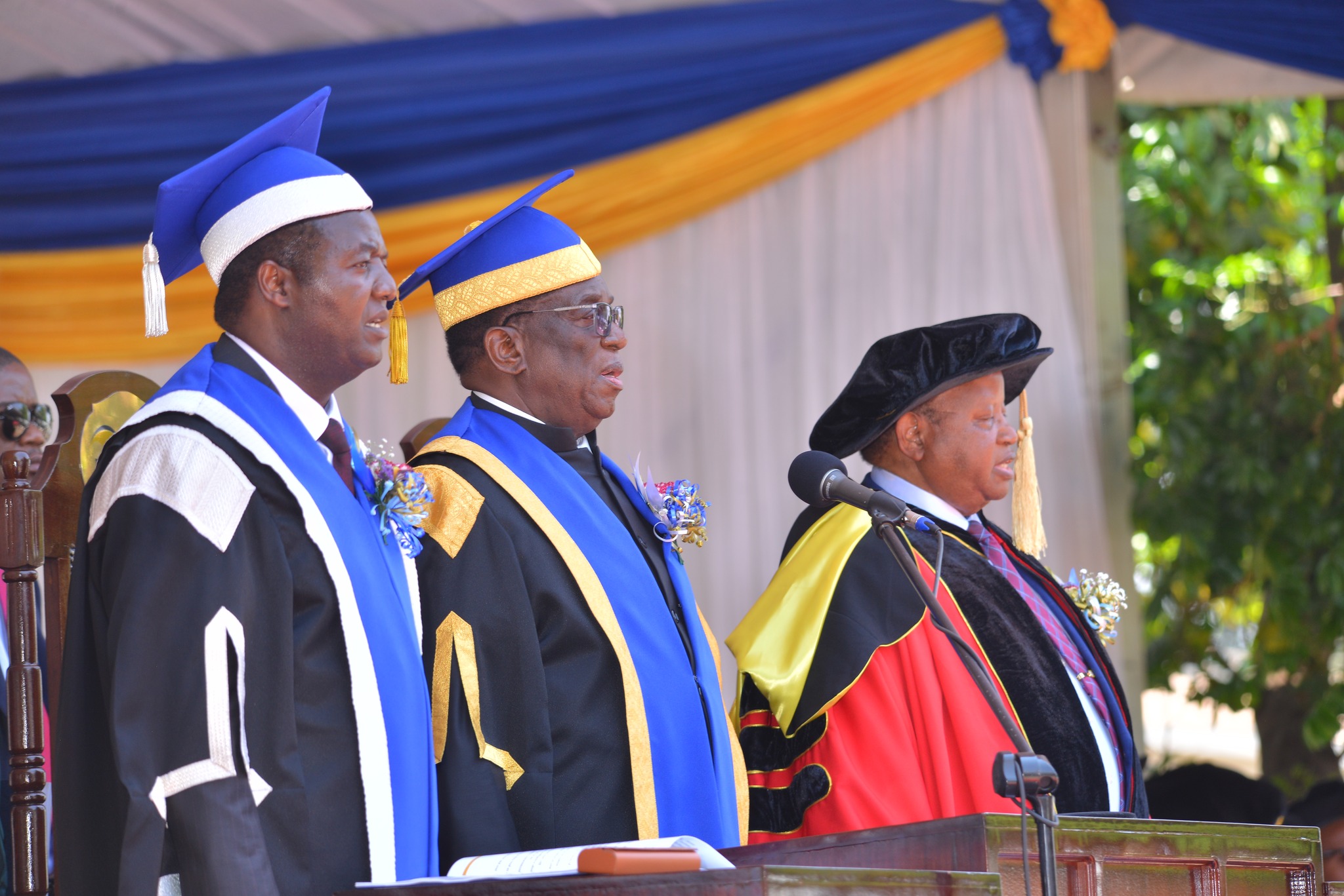 Read more about the article President Mnangagwa Presides over HIT’s 16th Graduation Ceremony.